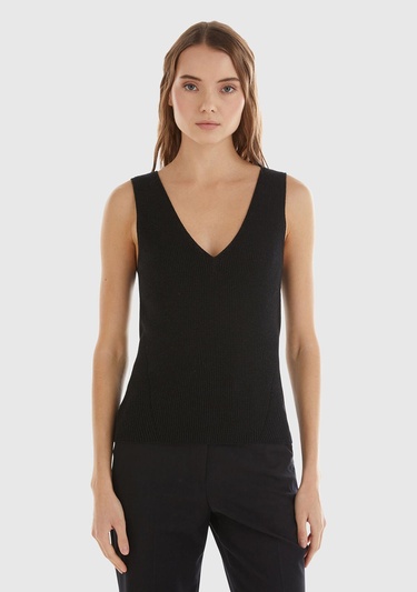  Kadın Siyah Pamuk ve Viskoz Karışımlı Geniş Askılı Kolsuz V Yaka Üst