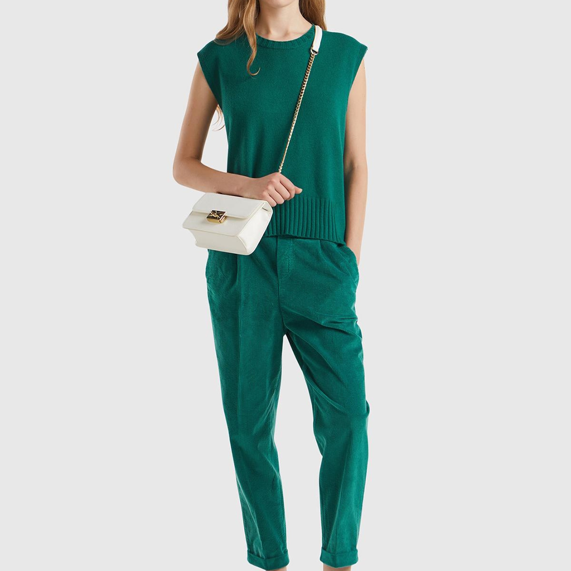 Kadın Koyu Yeşil Yün ve Viskoz Karışımlı Bisiklet Yaka Kolsuz Kazak