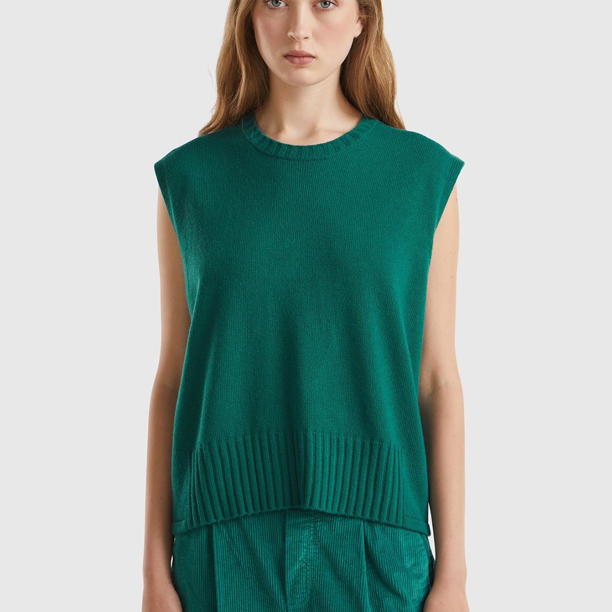 Kadın Koyu Yeşil Yün ve Viskoz Karışımlı Bisiklet Yaka Kolsuz Kazak