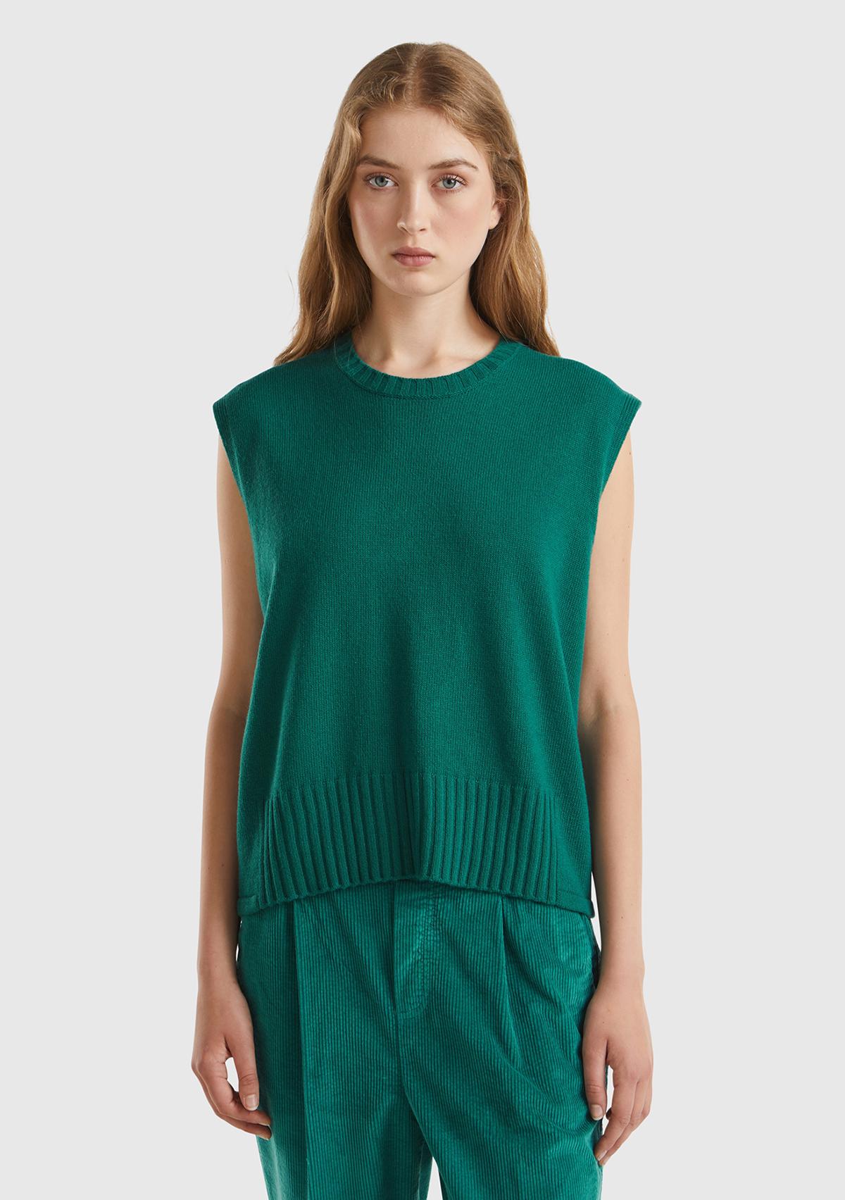  Kadın Koyu Yeşil Yün ve Viskoz Karışımlı Bisiklet Yaka Kolsuz Kazak