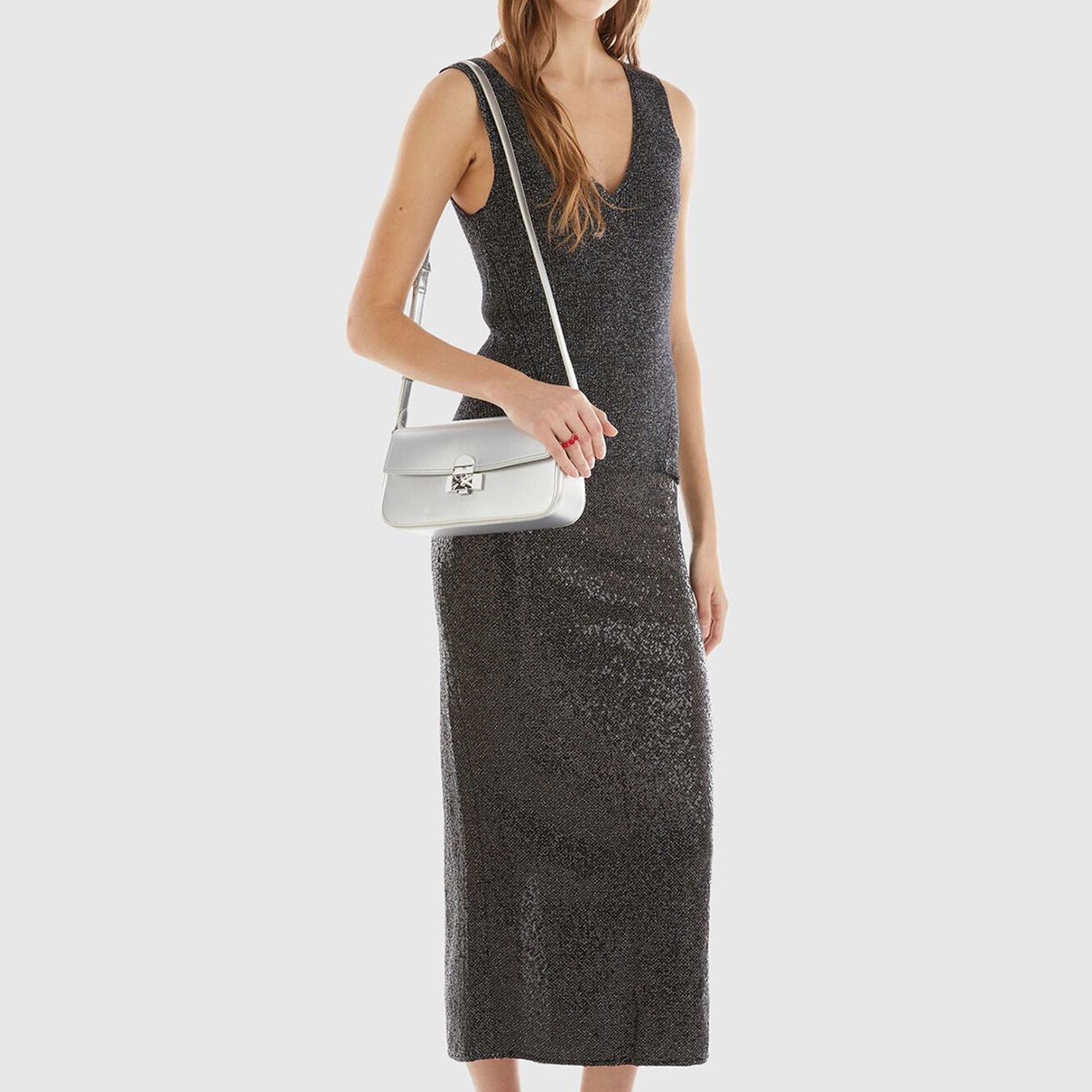 Kadın Gümüş Pamuk ve Viskoz Karışımlı Geniş Askılı Kolsuz V Yaka Üst