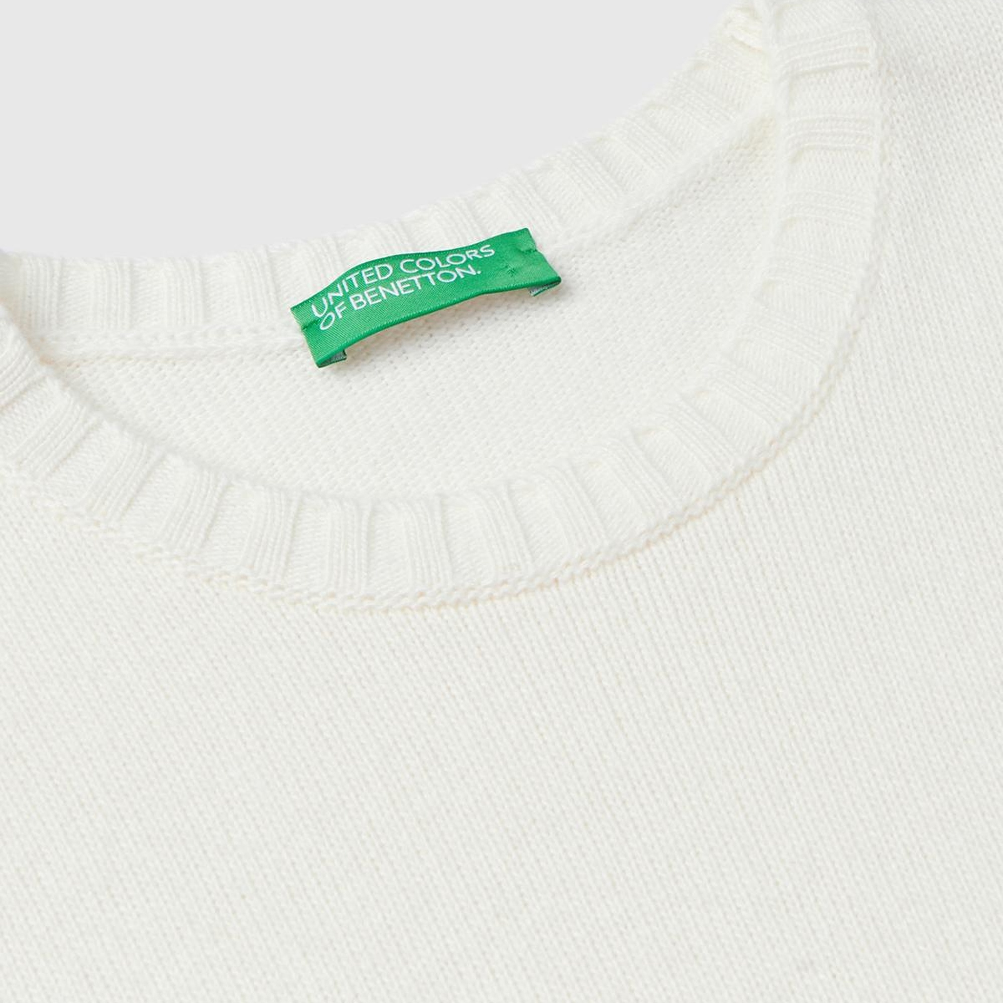 Kadın Krem Yün ve Viskoz Karışımlı Bisiklet Yaka Kolsuz Kazak