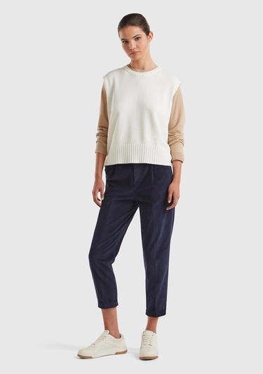  Kadın Krem Yün ve Viskoz Karışımlı Bisiklet Yaka Kolsuz Kazak