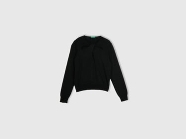  Kadın Siyah Pamuk ve Viskoz Karışımlı Önü Kesik Detaylı Simli Kazak