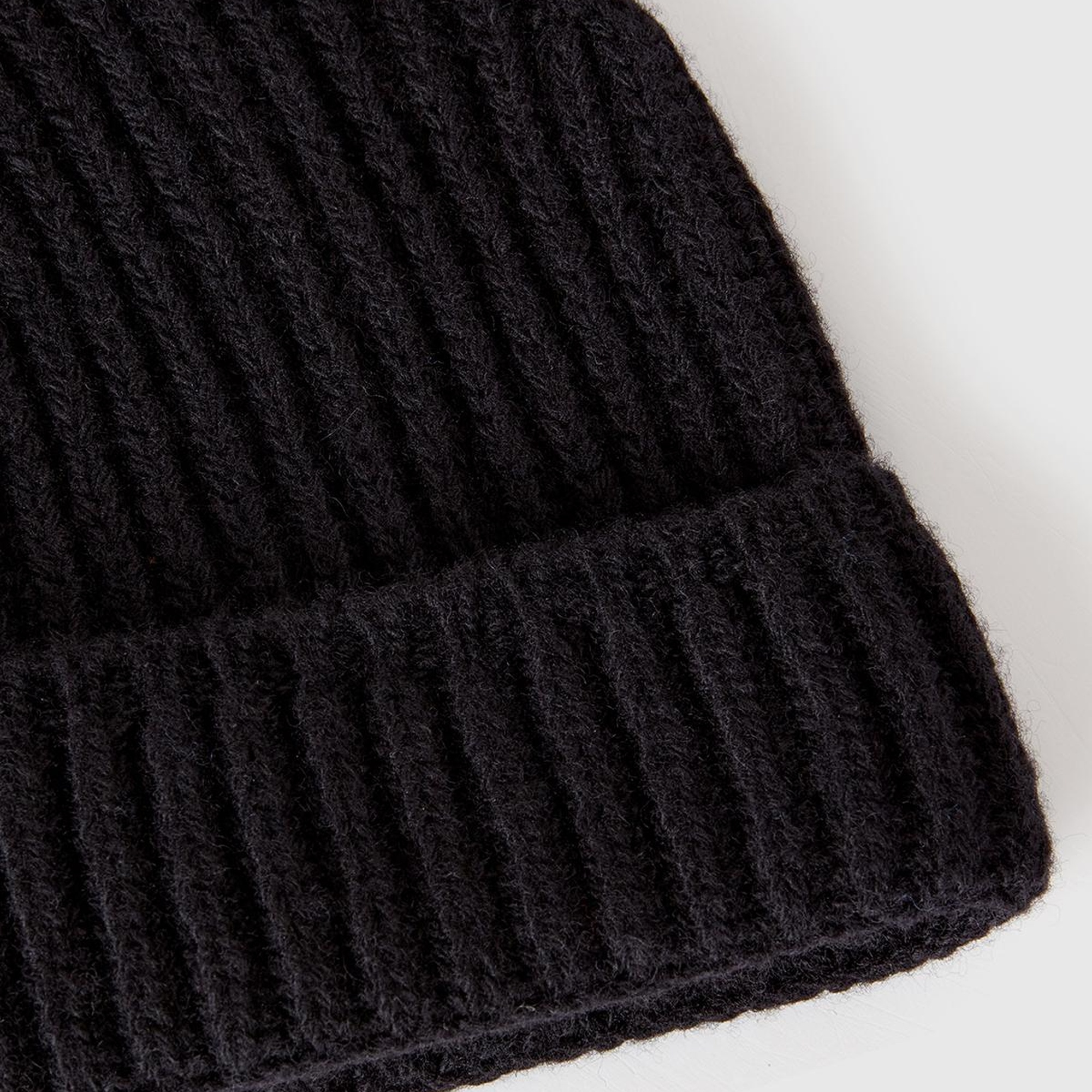 Erkek Siyah Yünlü Bere