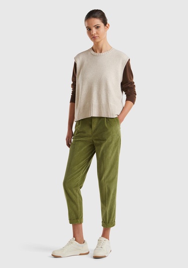  Kadın Bej Yün ve Viskoz Karışımlı Bisiklet Yaka Kolsuz Kazak