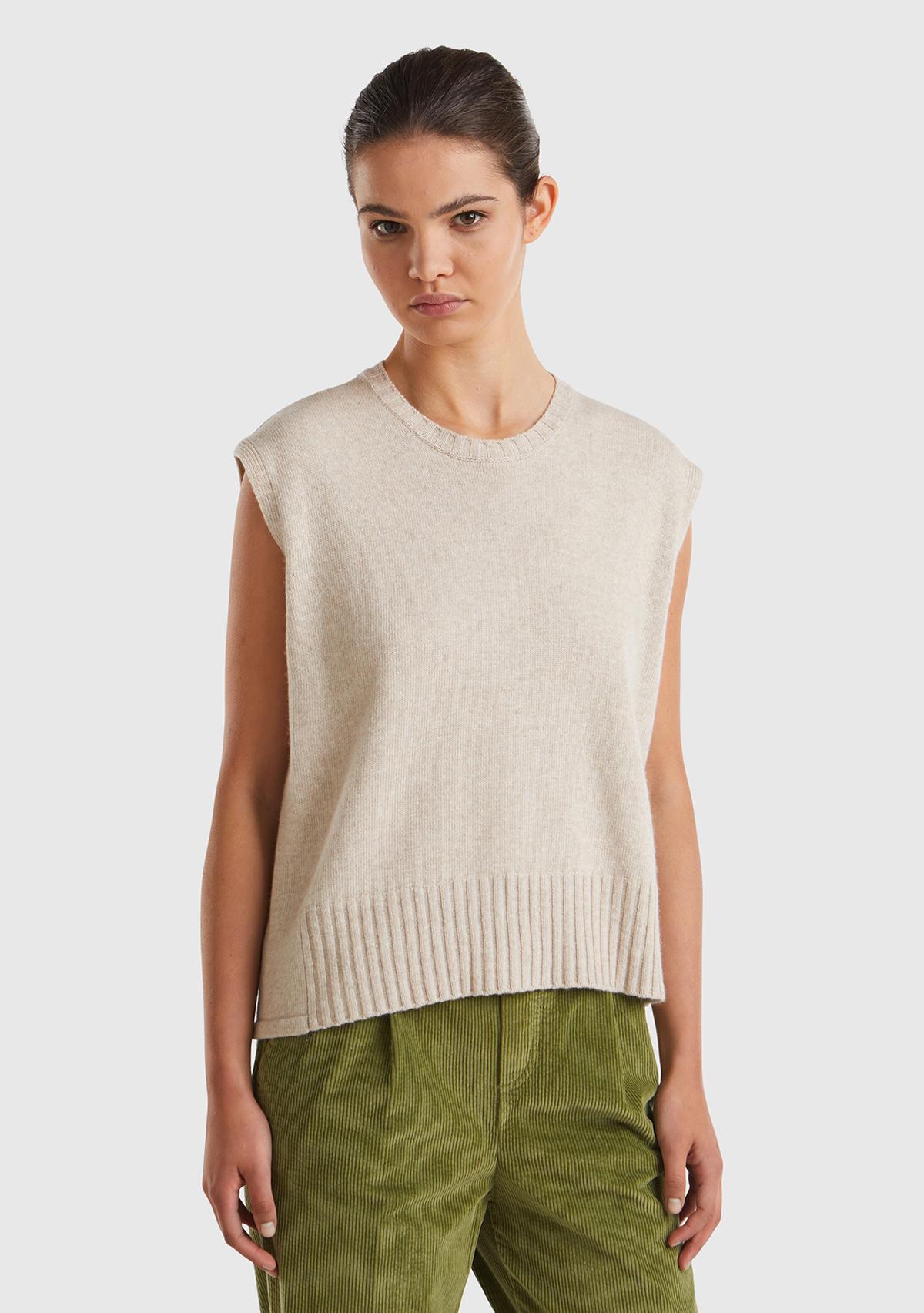  Kadın Bej Yün ve Viskoz Karışımlı Bisiklet Yaka Kolsuz Kazak