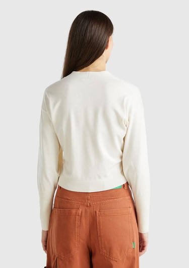  Kadın Beyaz Viskoz Karışımlı Önü Dantel Detaylı Yüksek Manşet Hırka