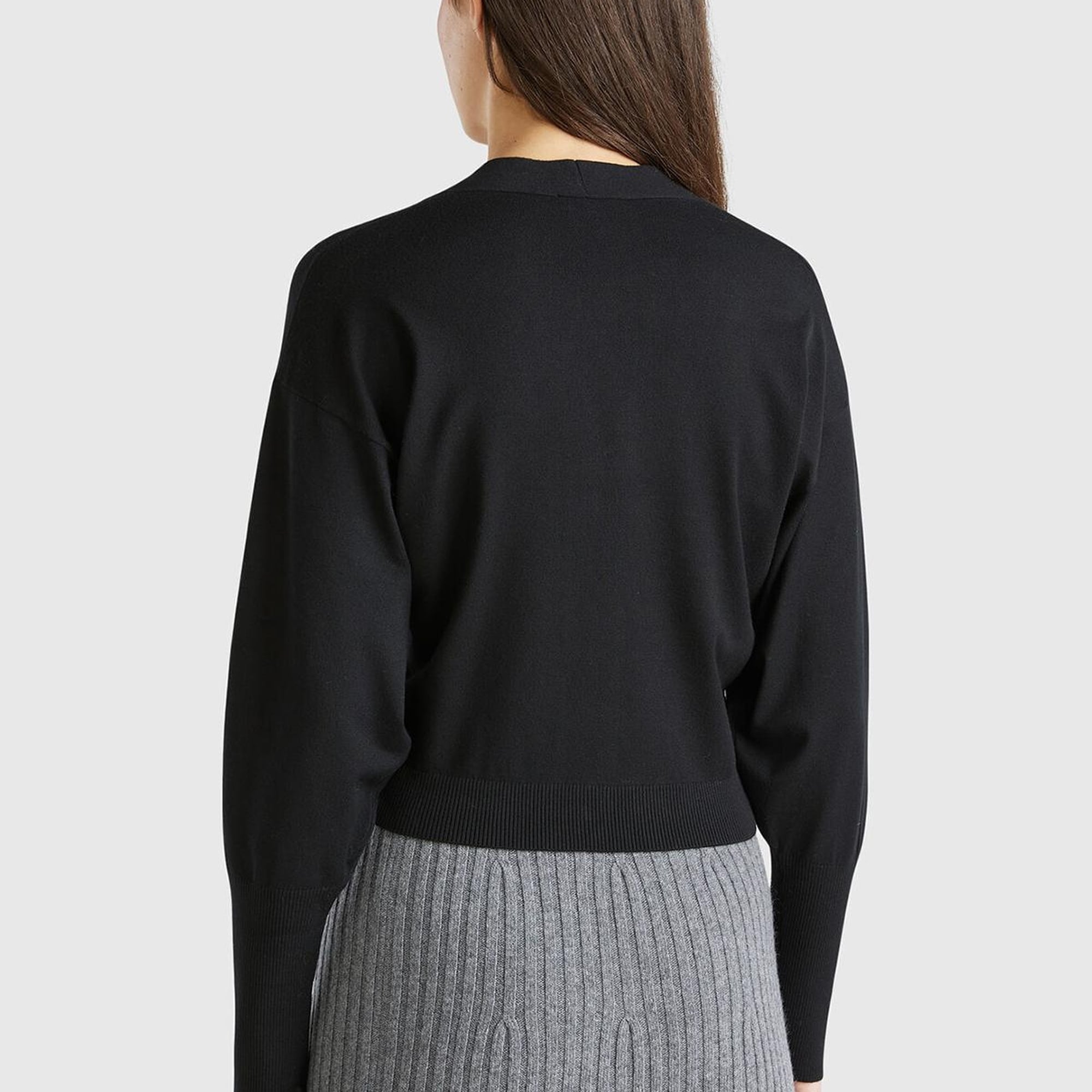 Kadın Siyah Viskoz Karışımlı Önü Dantel Detaylı Yüksek Manşet Hırka