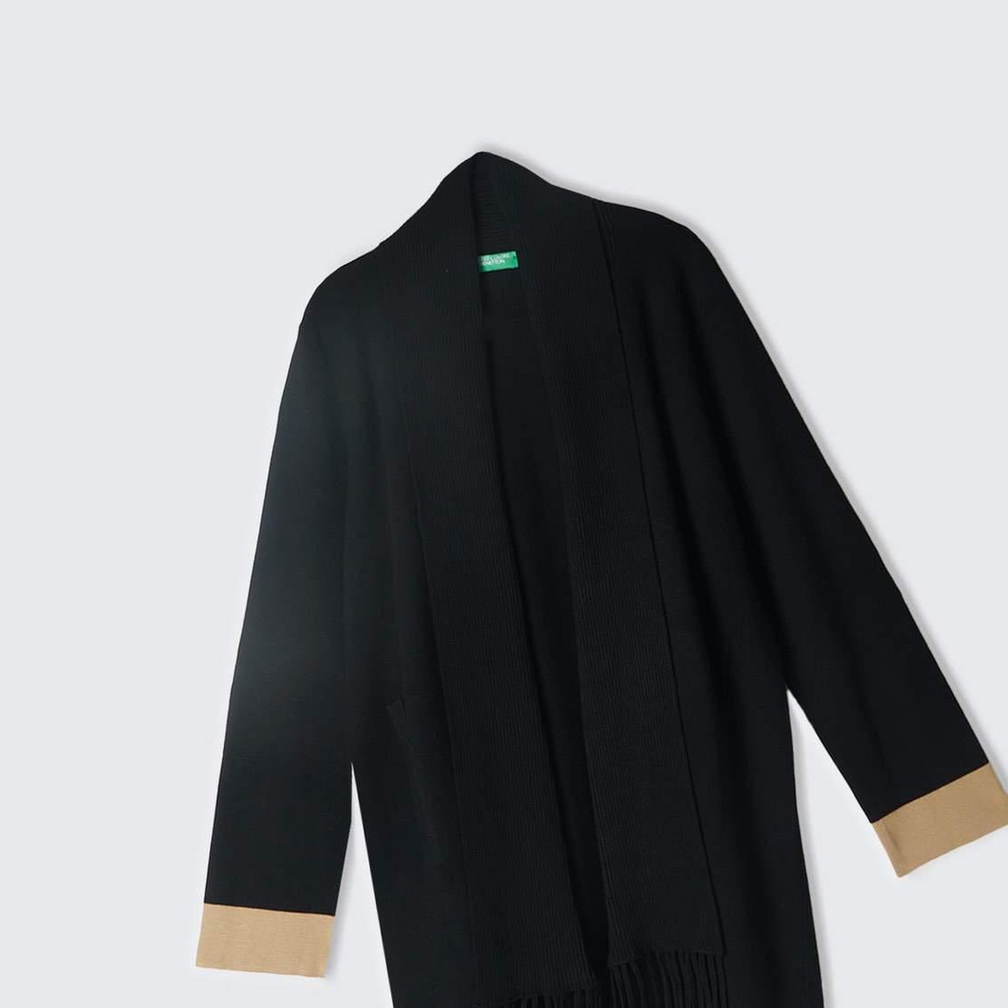 Kadın Siyah Viskoz Karışımlı Püsküllü Şal Yakalı Örme Hırka