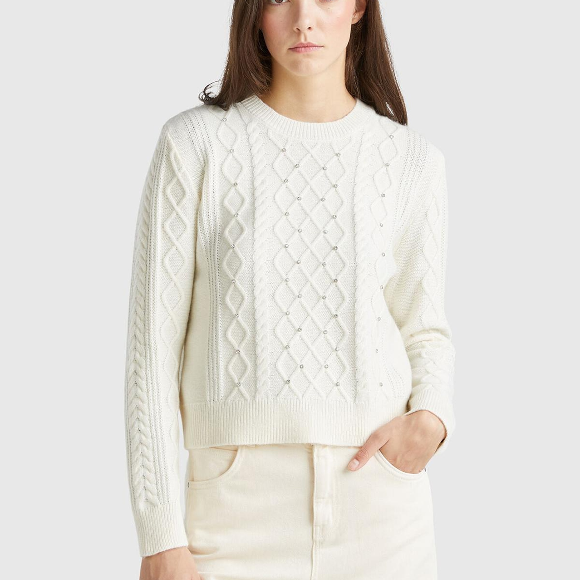 Kadın Krem Pamuk ve Yün Karışımlı Örgü Taş Detaylı Yuvarlak Yaka Kazak