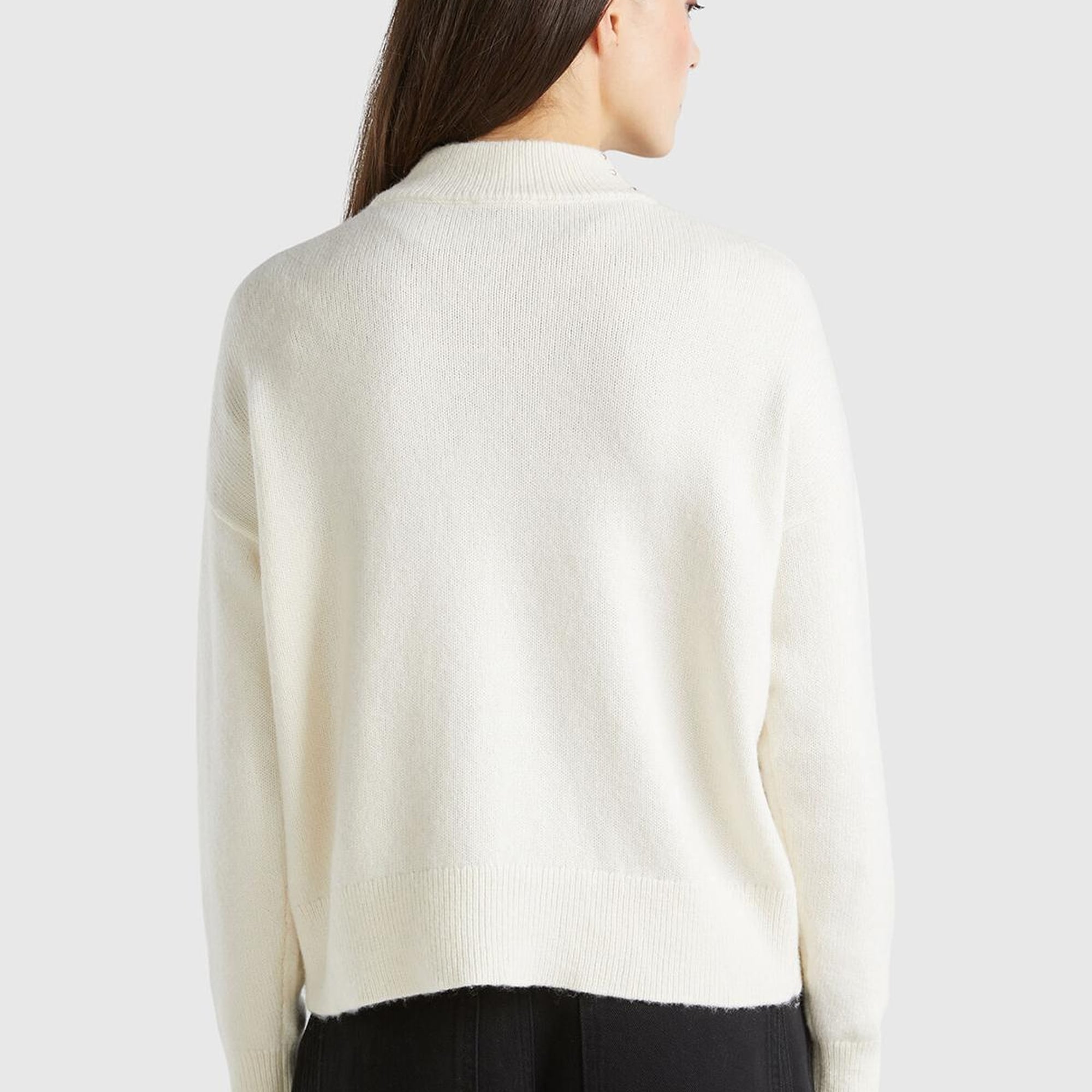 Kadın Krem Pamuk ve Yün Karışımlı Taş Detaylı Yüksek Yaka Kazak