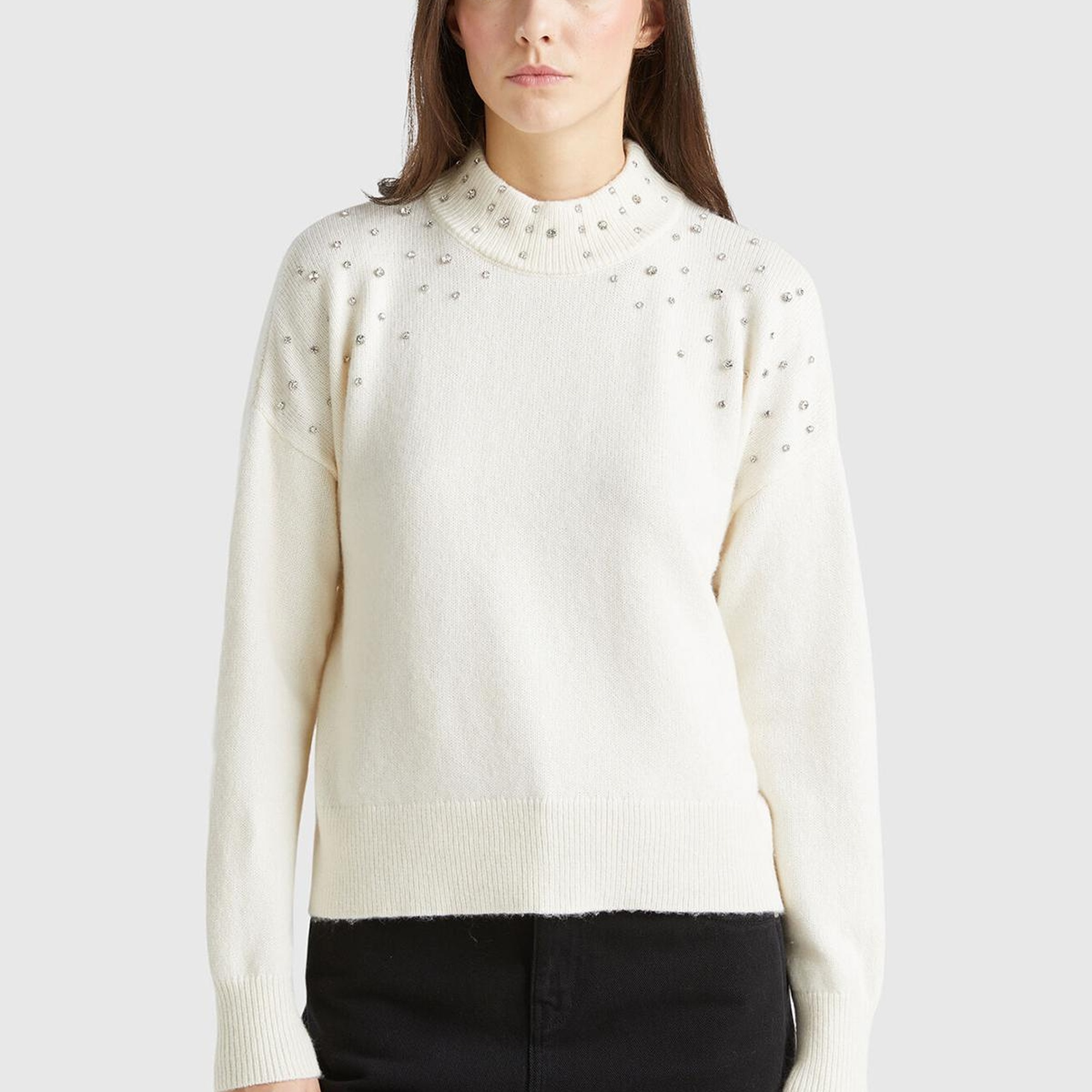 Kadın Krem Pamuk ve Yün Karışımlı Taş Detaylı Yüksek Yaka Kazak