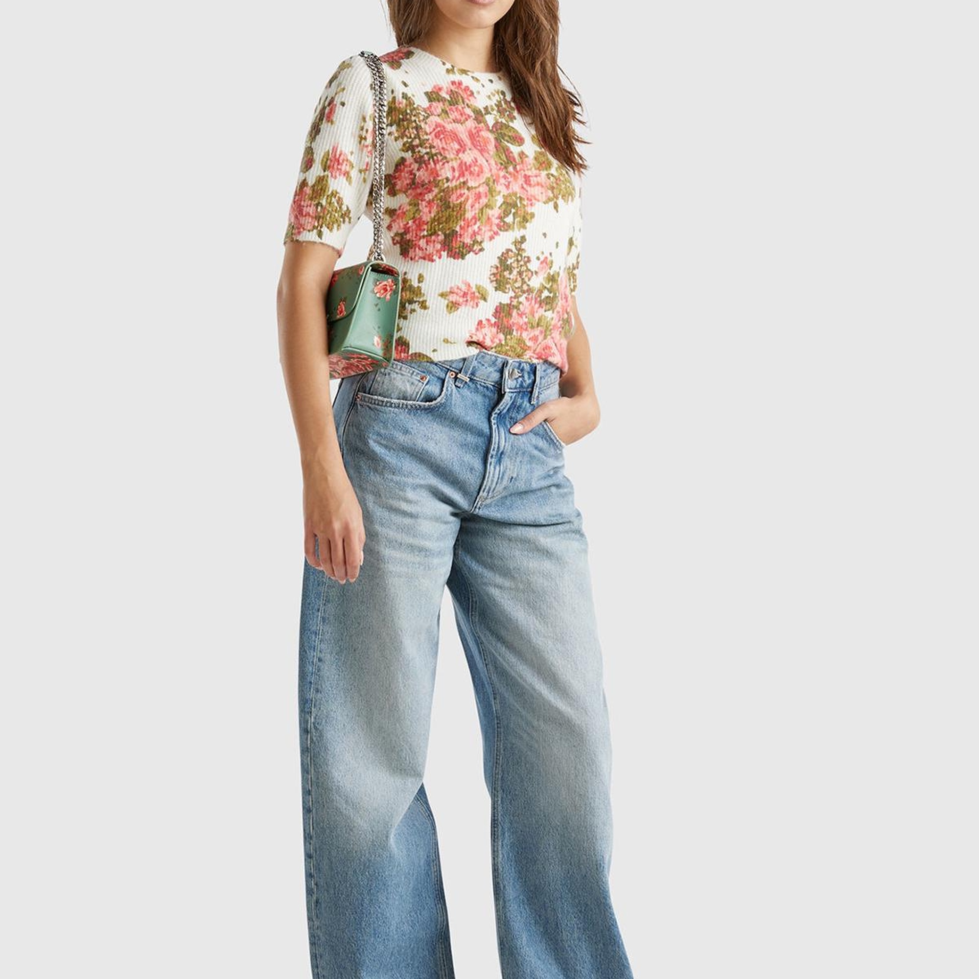 Kadın Beyaz Yün Karışımlı Tamamı Çiçek Desenli Bisiklet Yaka Kısa Kazak