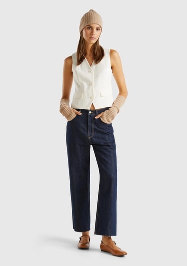  Kadın Krem Kapaklı Cep Tasarımı 3 Düğmeli V Yaka Yelek