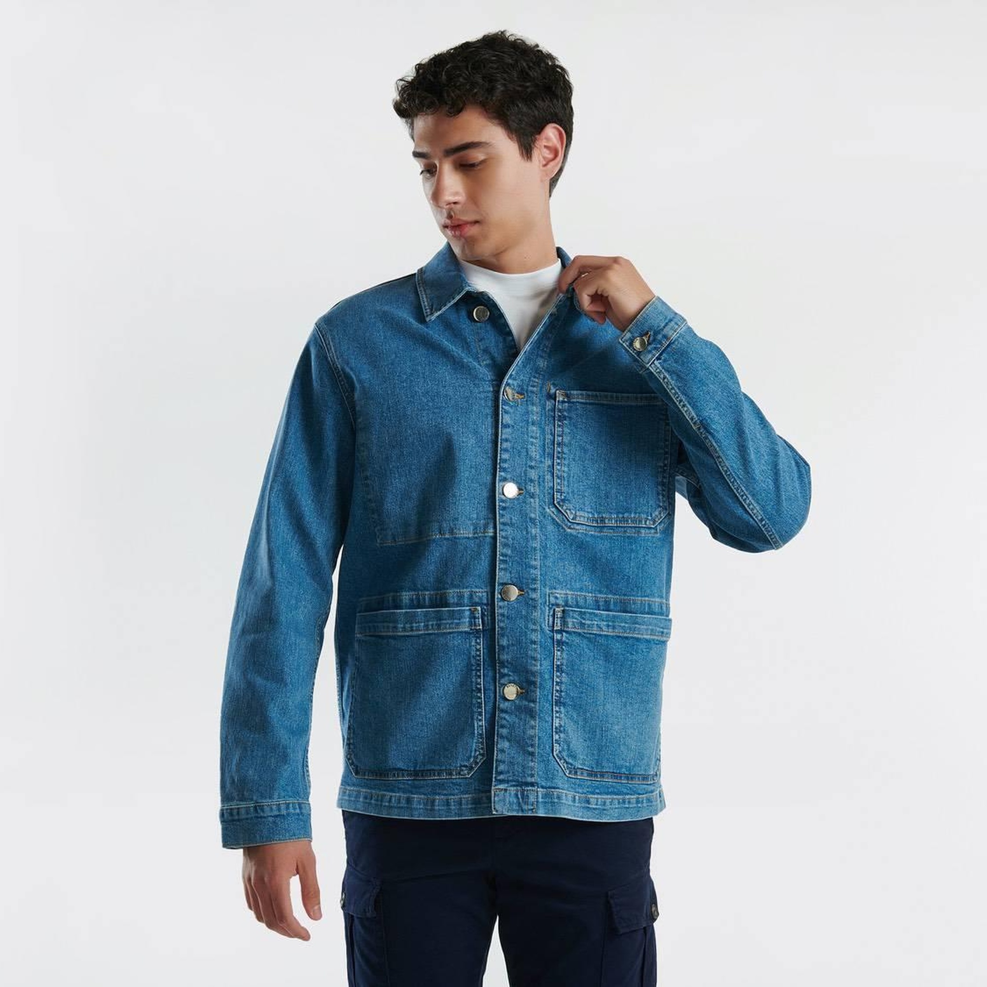 Erkek Açık Mavi Pamuk Karışımlı Cep Detaylı Gömlek Yaka Denim Ceket