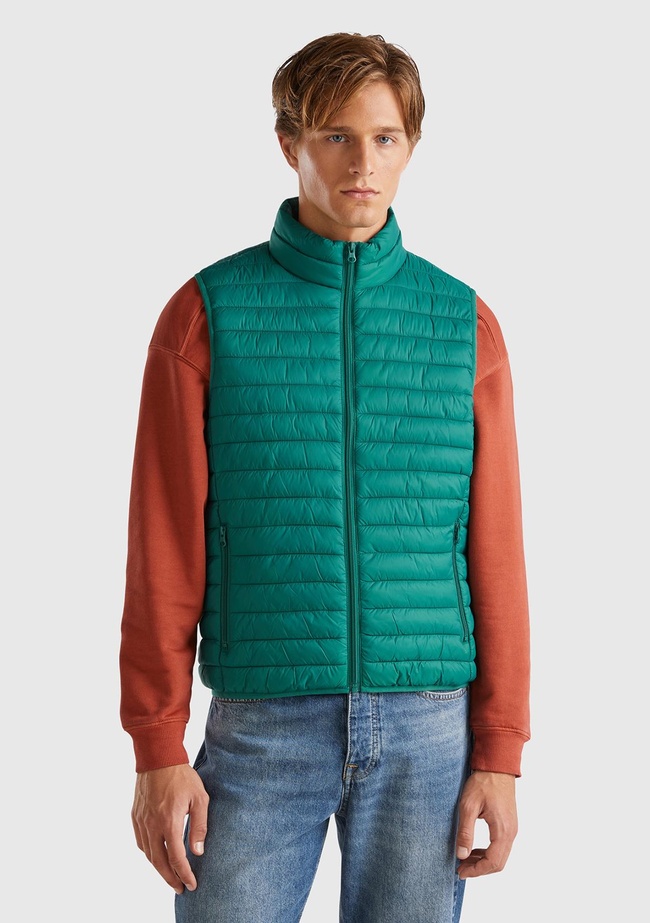  Erkek Koyu Yeşil Eco-Recyle Dolgulu Pufa Yelek