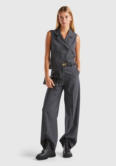  Kadın Antrasit Viskoz Karışımlı Düğmeli Çizgili Sivri Yaka Kruvaze Yelek