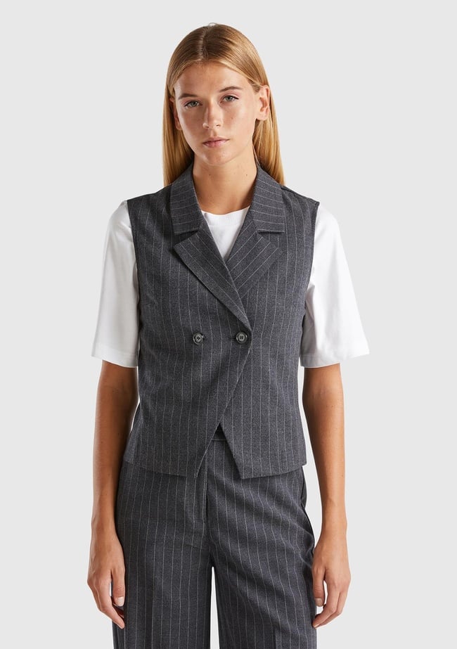  Kadın Antrasit Viskoz Karışımlı Düğmeli Çizgili Sivri Yaka Kruvaze Yelek