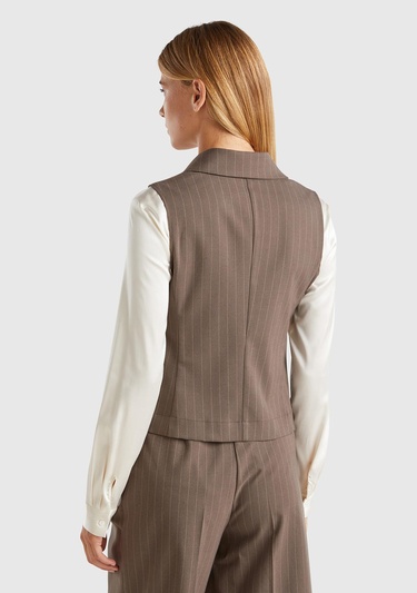  Kadın Taba Viskoz Karışımlı Düğmeli Çizgili Sivri Yaka Kruvaze Yelek