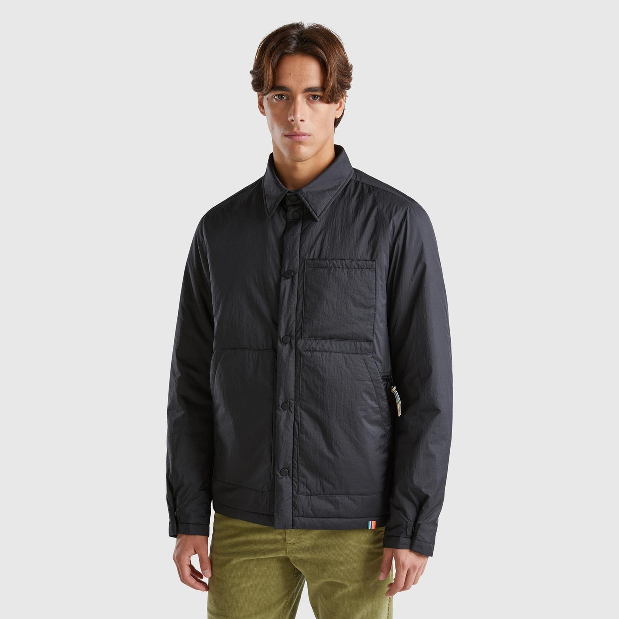 Erkek Siyah Cep Detaylı Düğmeli Gömlek Yaka Mont