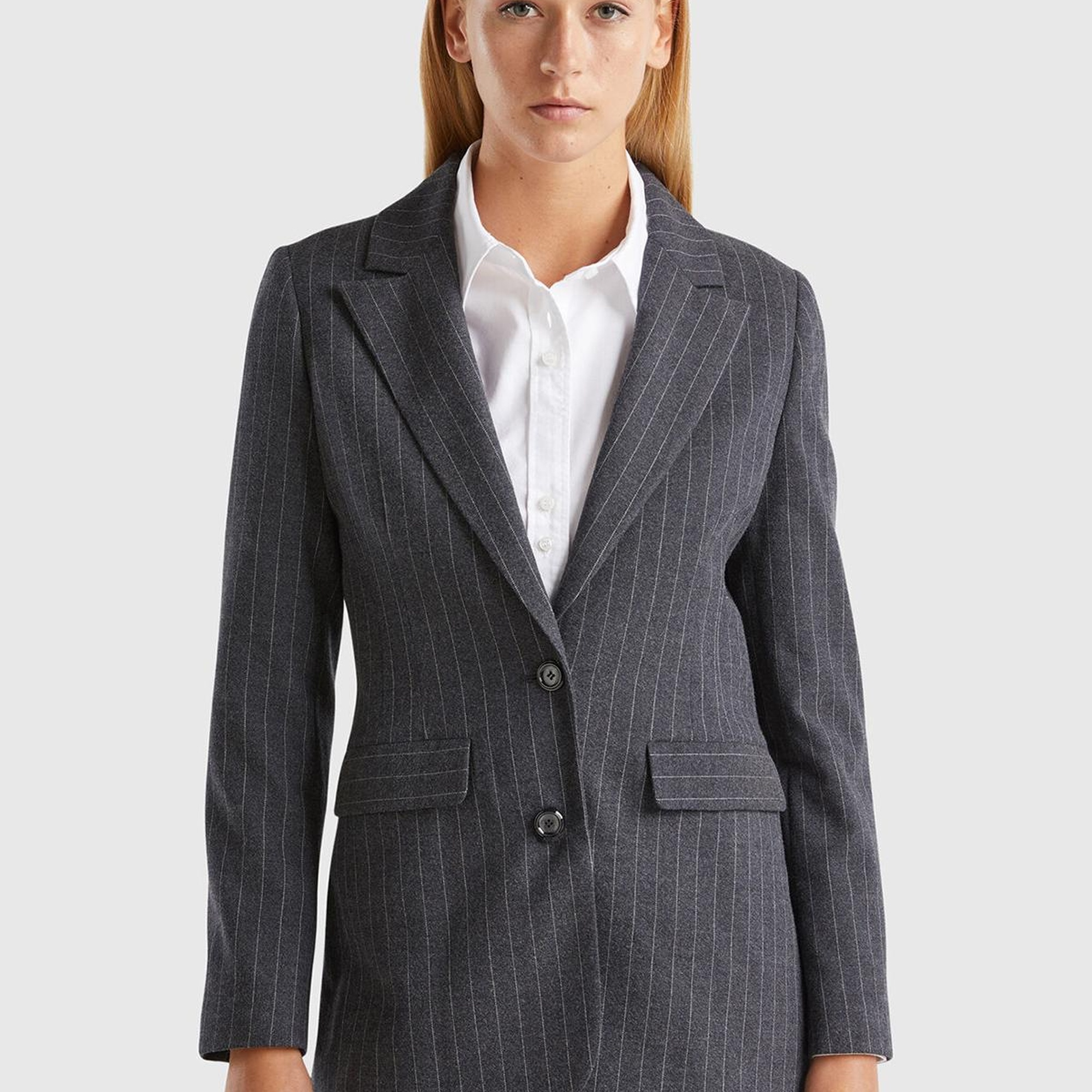 Kadın Antrasit Viskoz Karışımlı Düğme Kapamalı Çizgili Sivri Yaka Blazer Ceket