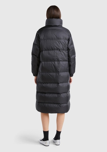  Kadın Siyah Kaz Tüyü Dolgulu Düğme Kapamalı Yüksek Yaka Uzun Şişme Mont