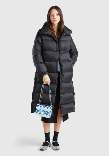  Kadın Siyah Kaz Tüyü Dolgulu Düğme Kapamalı Yüksek Yaka Uzun Şişme Mont