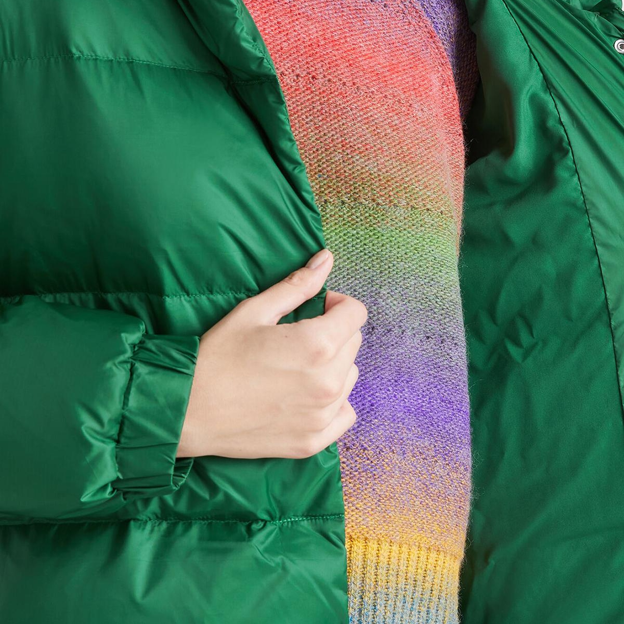 Kadın Yeşil Kaz Tüyü Dolgulu Düğme Kapamalı Yüksek Yaka Uzun Şişme Mont