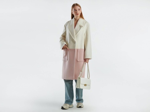  Kadın Krem Kontrast Renk Detaylı Yanları Cepli Tek Düğmeli Kaban