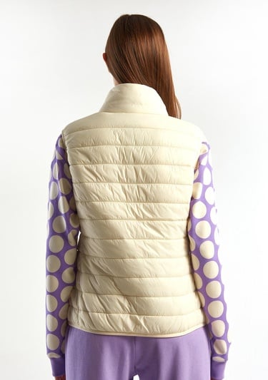  Kadın Krem Recycled Polyester Dolgulu  Pufa Yelek