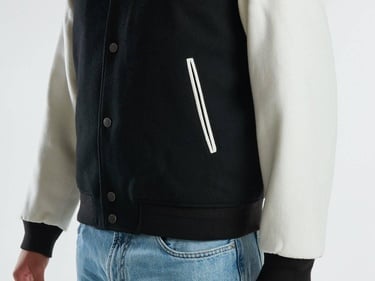  Erkek Siyah Yanları Cepli Önü Düğme Kapamalı Kolej Ceket