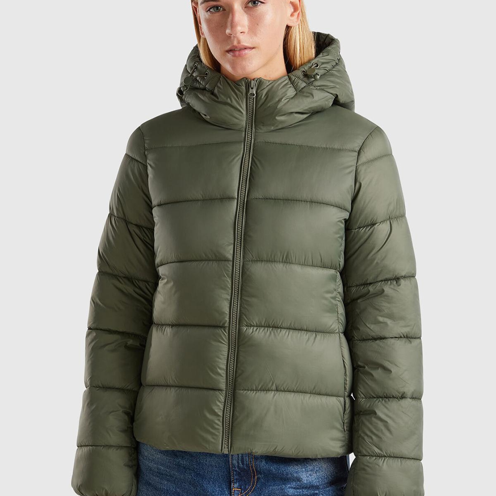 Kadın Yeşil Önü Cepli Fermuar Kapamalı Büzgü Kapüşonlu Mont