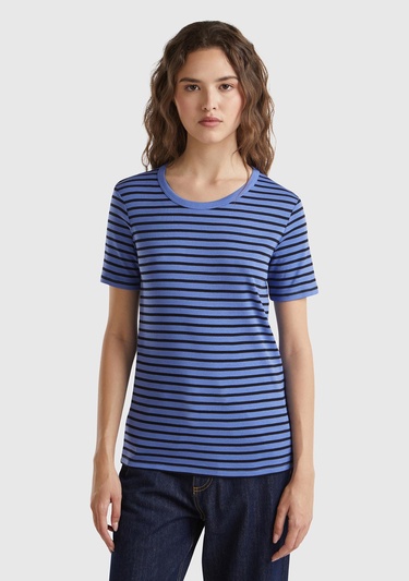  Kadın Mavi %100 Pamuk Sol Altı Logolu Çizgili Yuvarlak Yaka T-Shirt