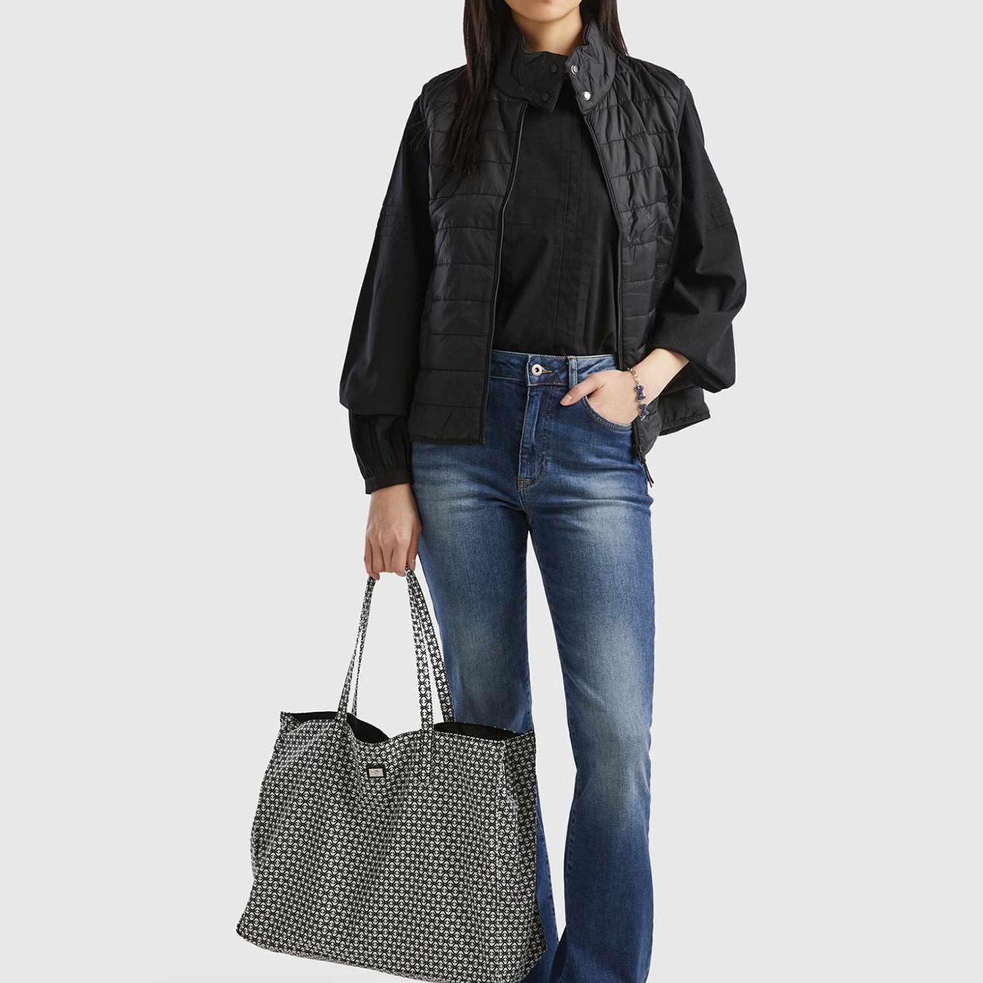 Kadın Siyah Recycled Polyester Dolgulu  Pufa Yelek