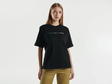  Kadın Siyah %100 Pamuk Önü Logolu Kısa Kollu Yuvarlak Yaka T-Shirt