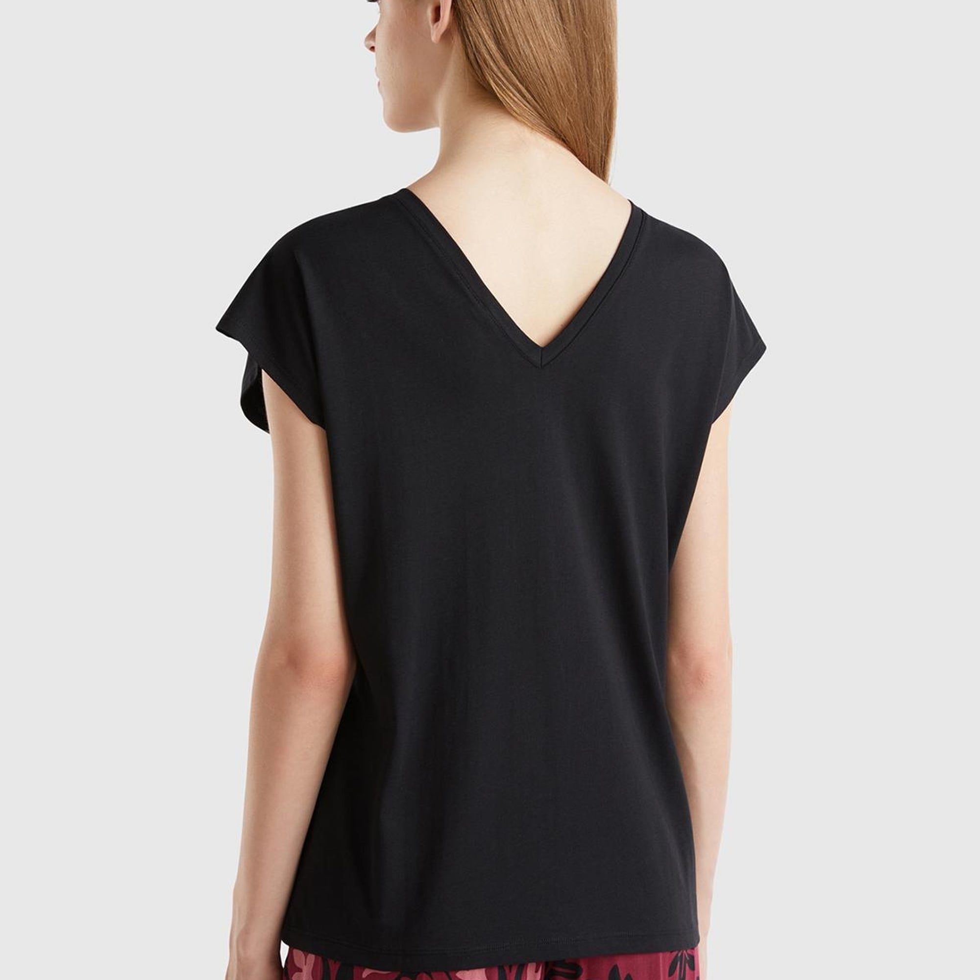 Kadın Siyah %100 Pamuk Önü ve Arkası V Yaka Düz Kesim Kolsuz Sweatshirt