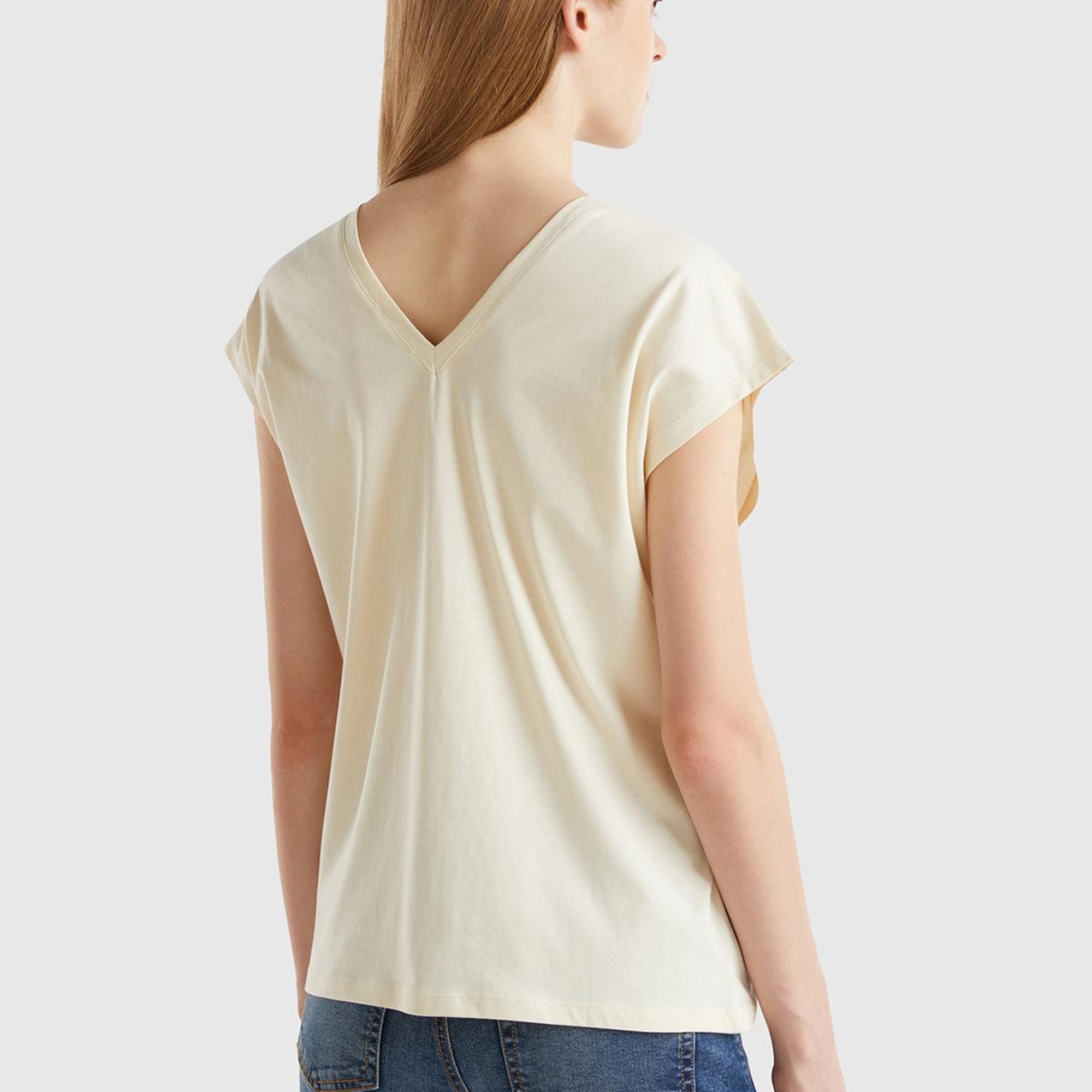 Kadın Krem %100 Pamuk Önü ve Arkası V Yaka Düz Kesim Kolsuz Sweatshirt