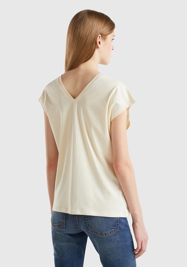  Kadın Krem %100 Pamuk Önü ve Arkası V Yaka Düz Kesim Kolsuz Sweatshirt