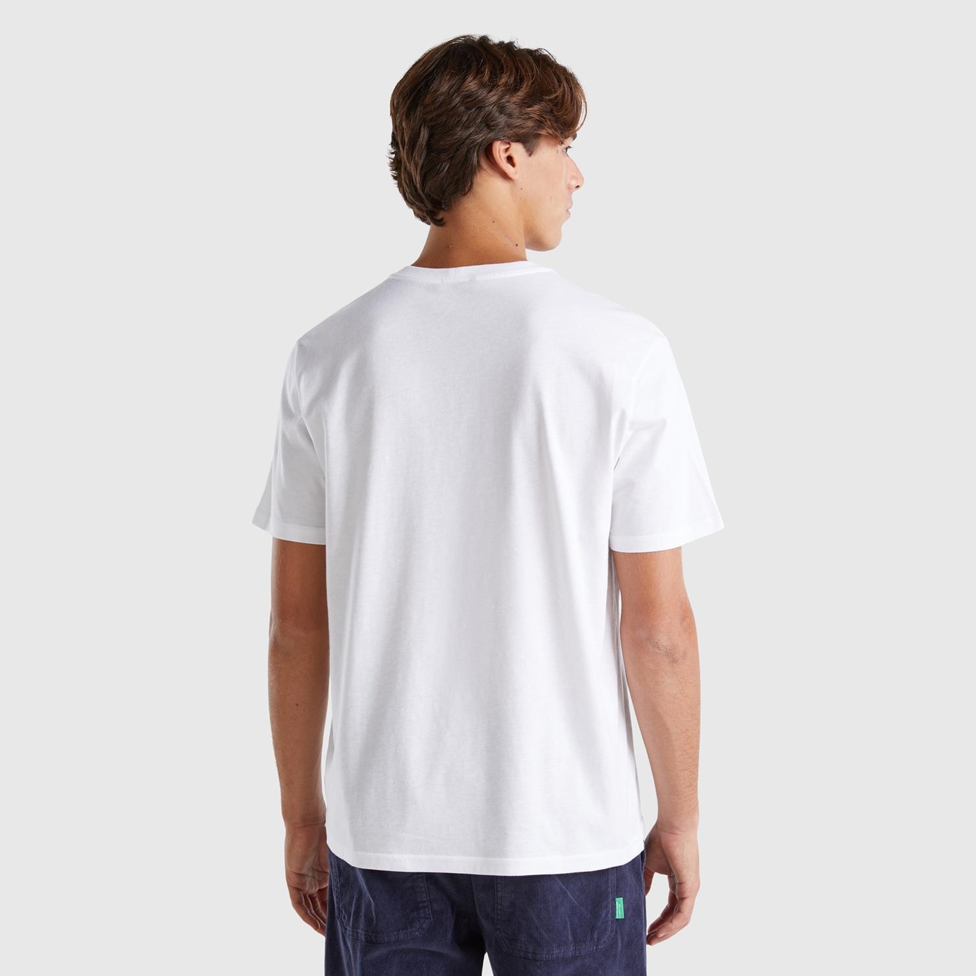 Erkek Beyaz Benetton %100 Pamuk Önü Logo Baskılı Kısa Kollu Yuvarlak Yaka T-Shirt