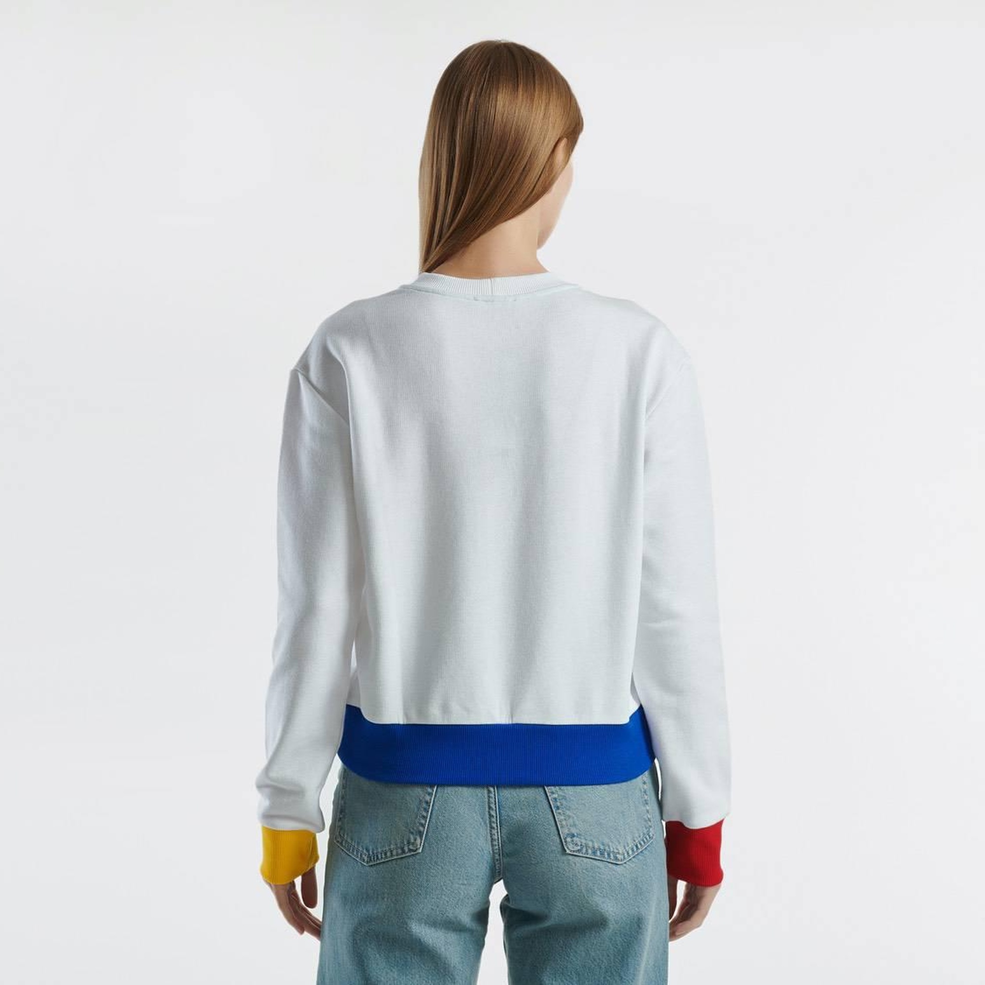 Kadın Beyaz Renkli %100 Pamuk Önü Logo Baskılı Ribanalı Bisiklet Yaka Sweatshirt