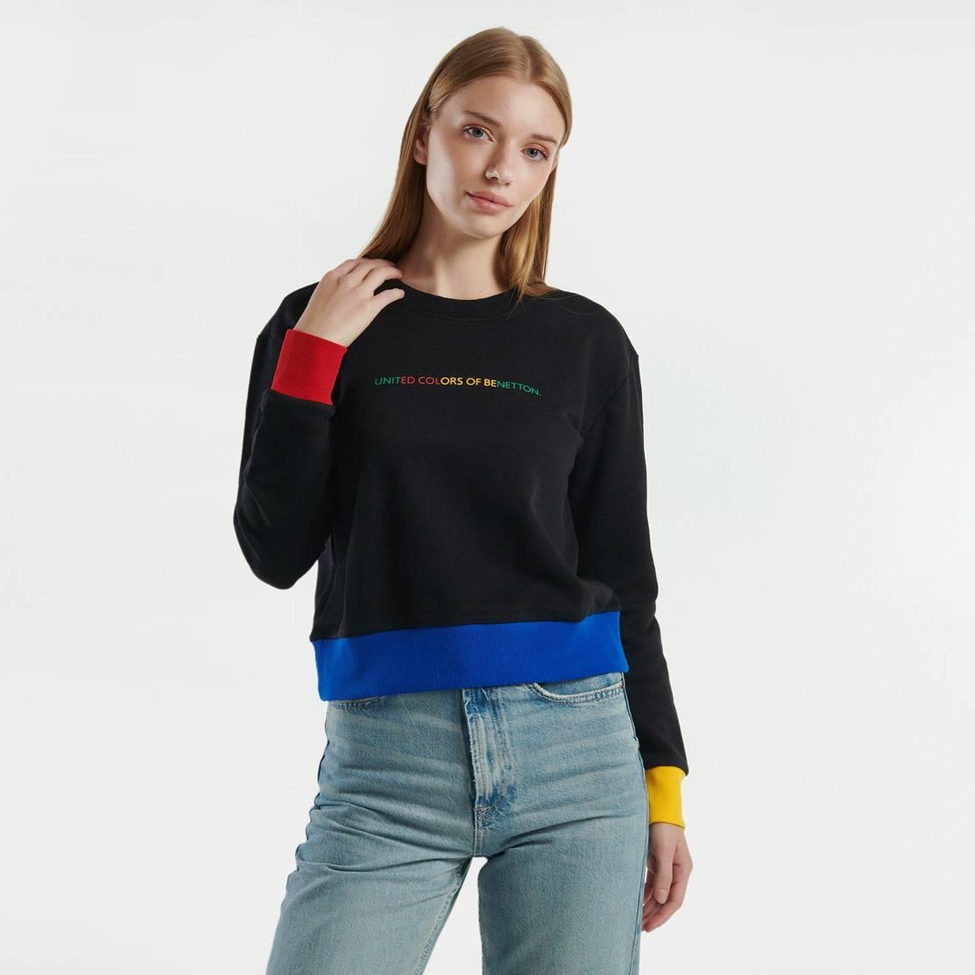 Kadın Siyah Renkli %100 Pamuk Önü Logo Baskılı Ribanalı Bisiklet Yaka Sweatshirt