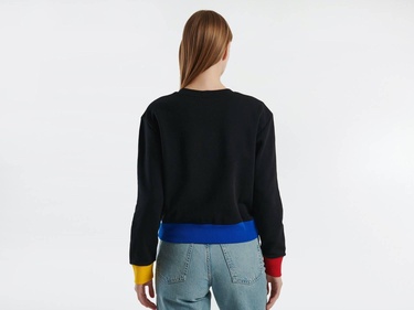  Kadın Siyah Renkli %100 Pamuk Önü Logo Baskılı Ribanalı Bisiklet Yaka Sweatshirt