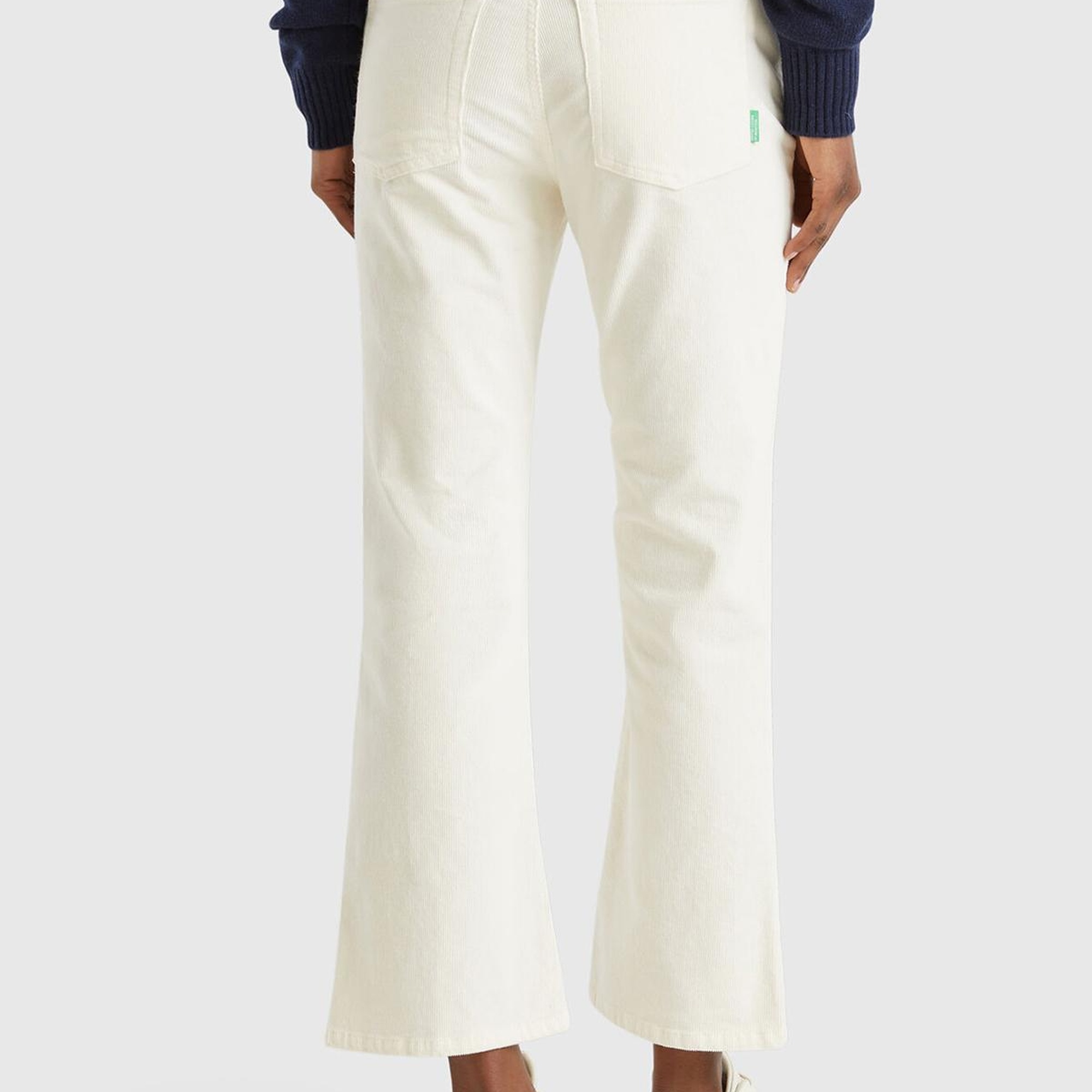 Kadın Beyaz Pamuk Karışımlı 5 Cepli Arkası Logo Etiketli Kadife Pantolon