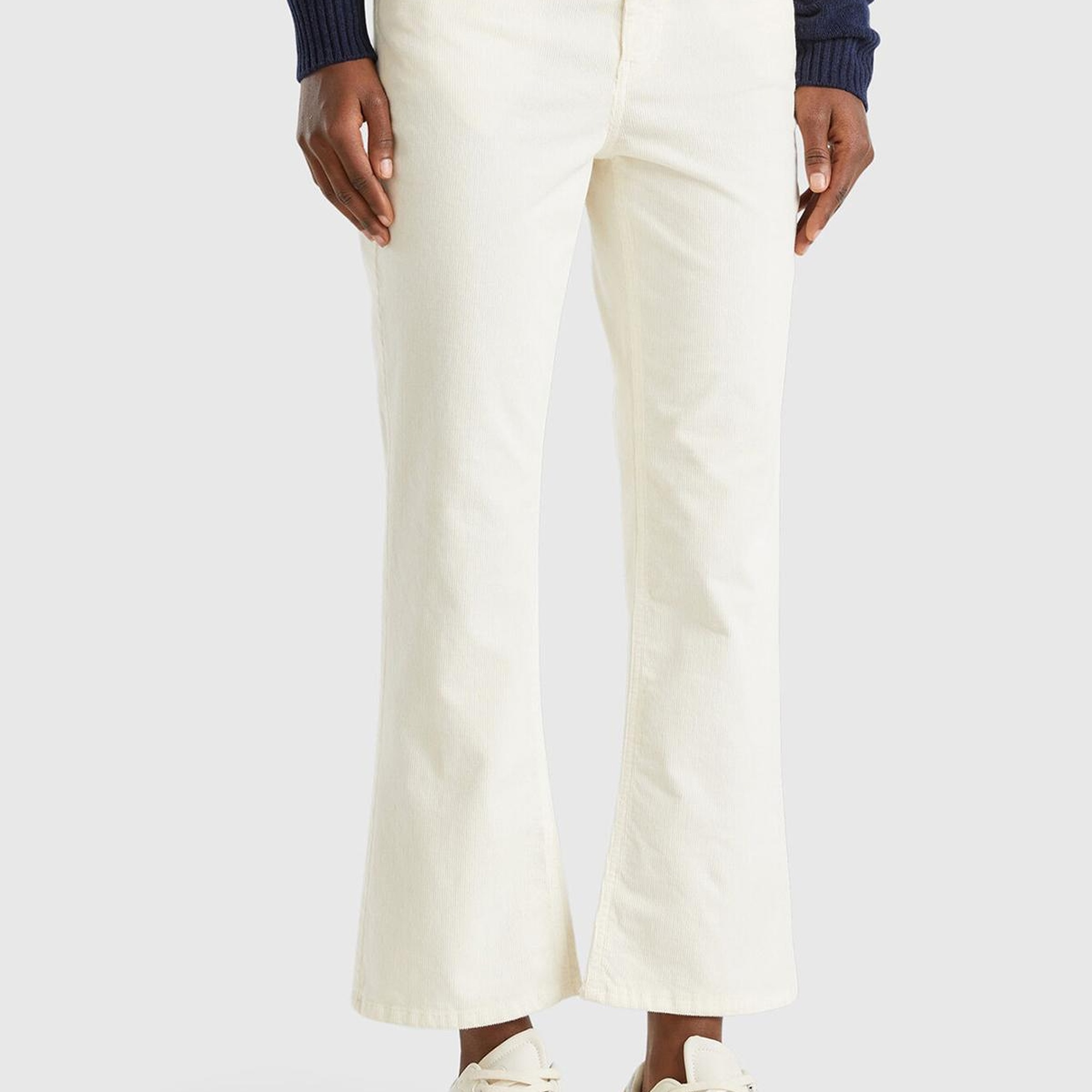 Kadın Beyaz Pamuk Karışımlı 5 Cepli Arkası Logo Etiketli Kadife Pantolon