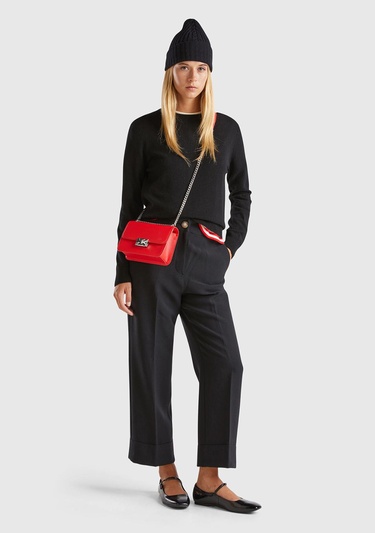  Kadın Siyah Yün ve Viskoz Karışımlı Pile Detaylı Kıvrık Paça Pantolon