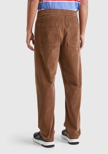  Erkek Kahverengi Pamuk Karışımlı Önü ve Arkası Cepli Büzgü İpli  Kadife Pantolon