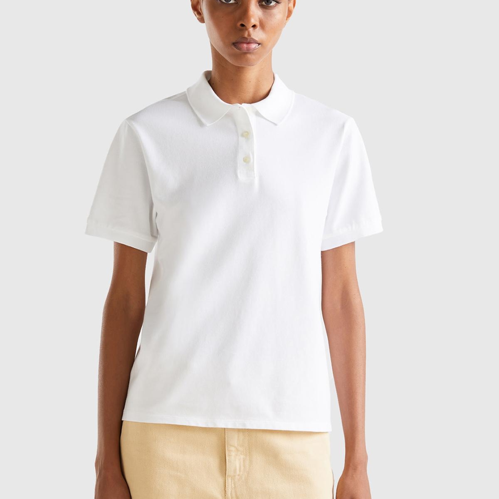 Kadın Beyaz Streç Pamuklu Sol Altı Logo Baskılı Polo T-Shirt