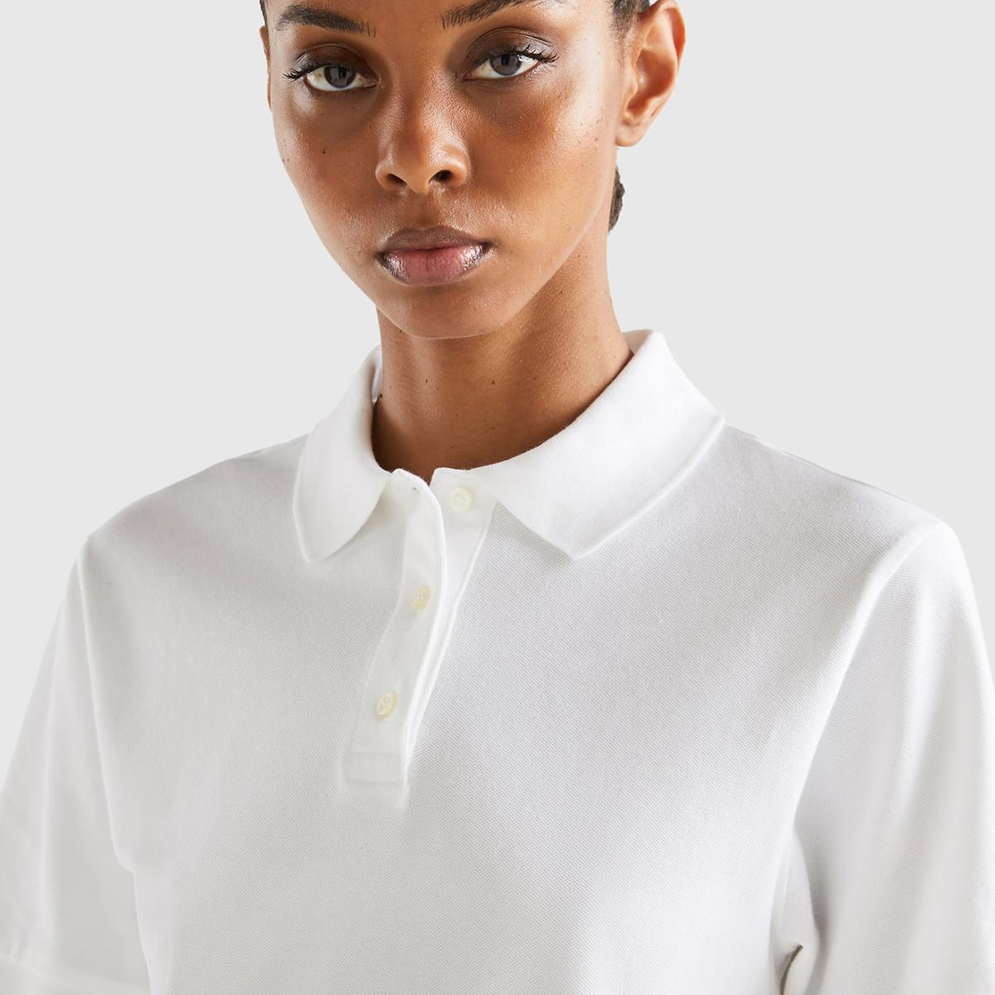 Kadın Beyaz Streç Pamuklu Sol Altı Logo Baskılı Polo T-Shirt