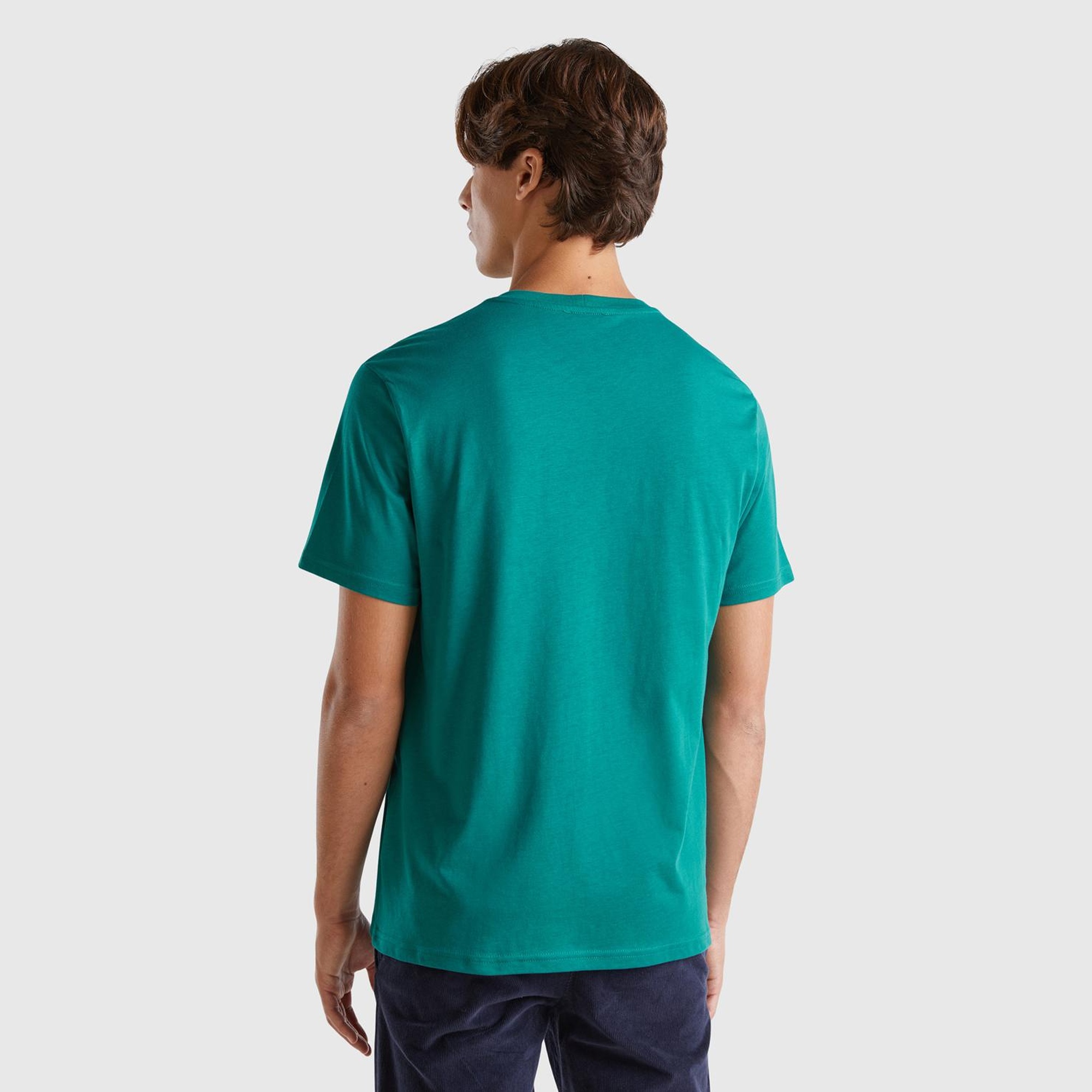 Erkek Koyu Yeşil %100 Pamuk Önü Logo Baskılı Kısa Kollu Yuvarlak Yaka T-Shirt